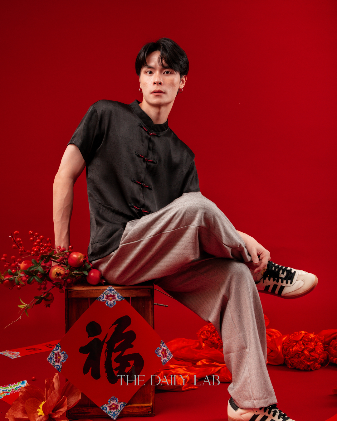 Crimson Knot Tang Shirt in Black