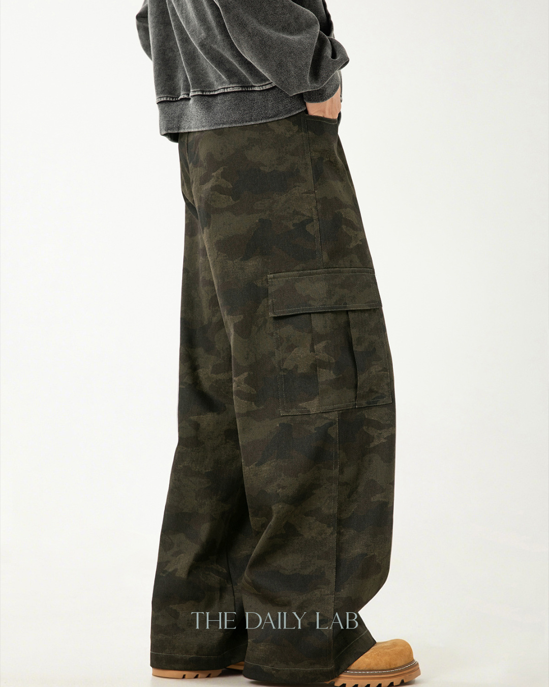 American Vintage Camo Cargo Pants In black and green camouflage