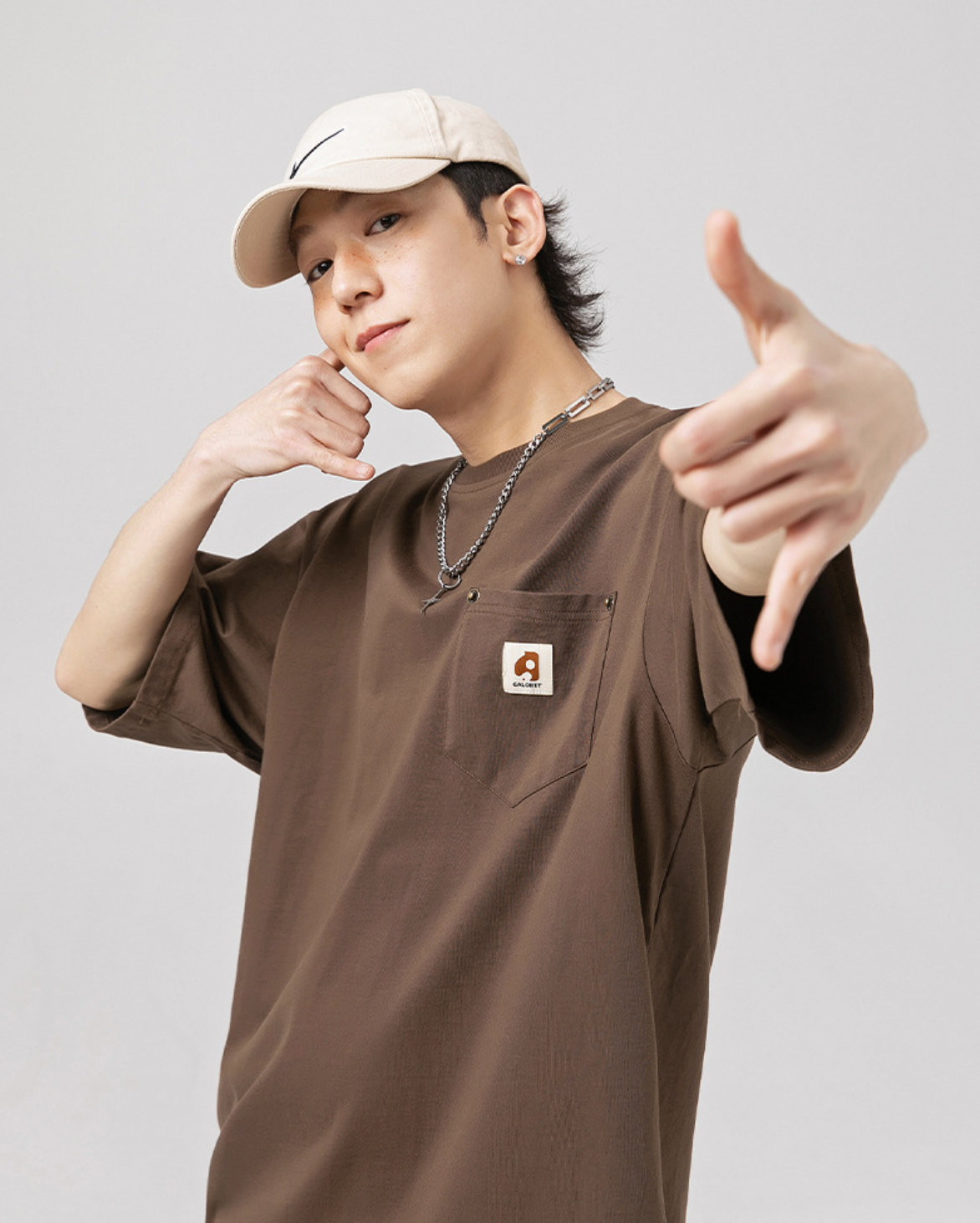 Pocketed Oversized Vintage Tee in Brown