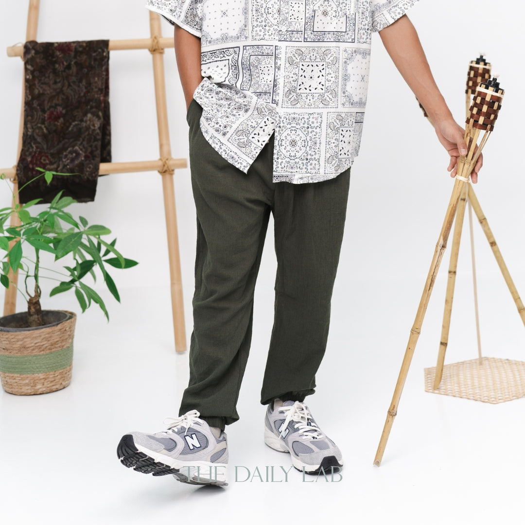 Linen Cuffed Pant in Green
