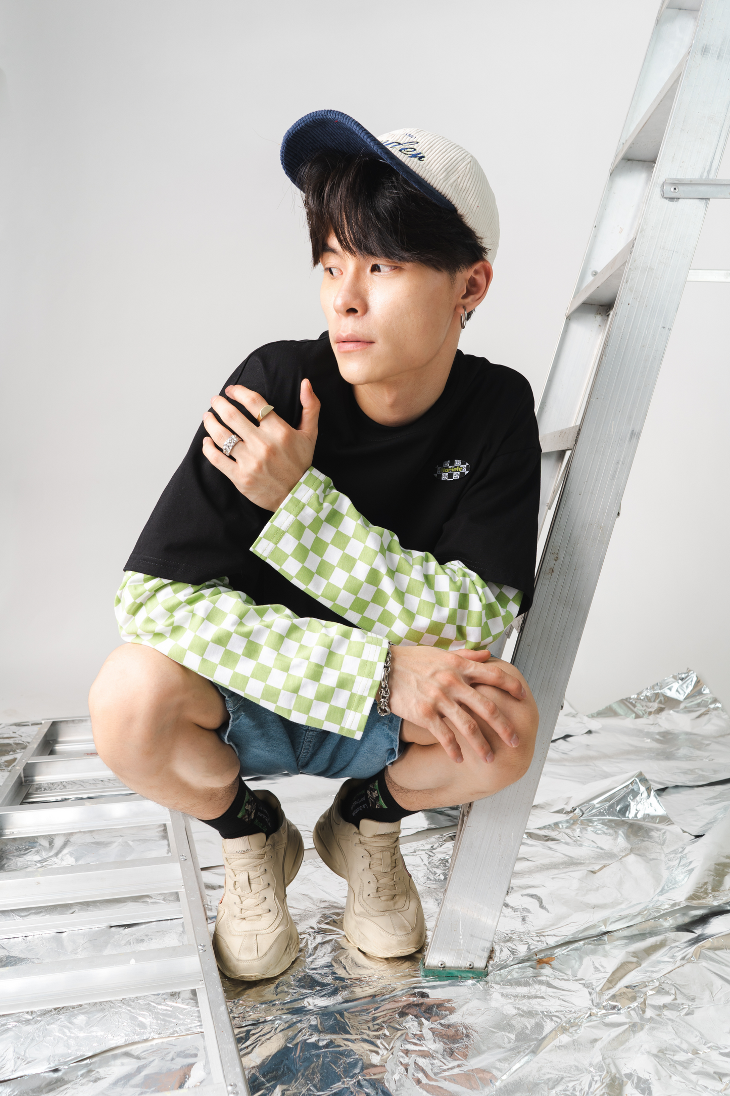 Nariele Checkered Long Sleeves Tee
