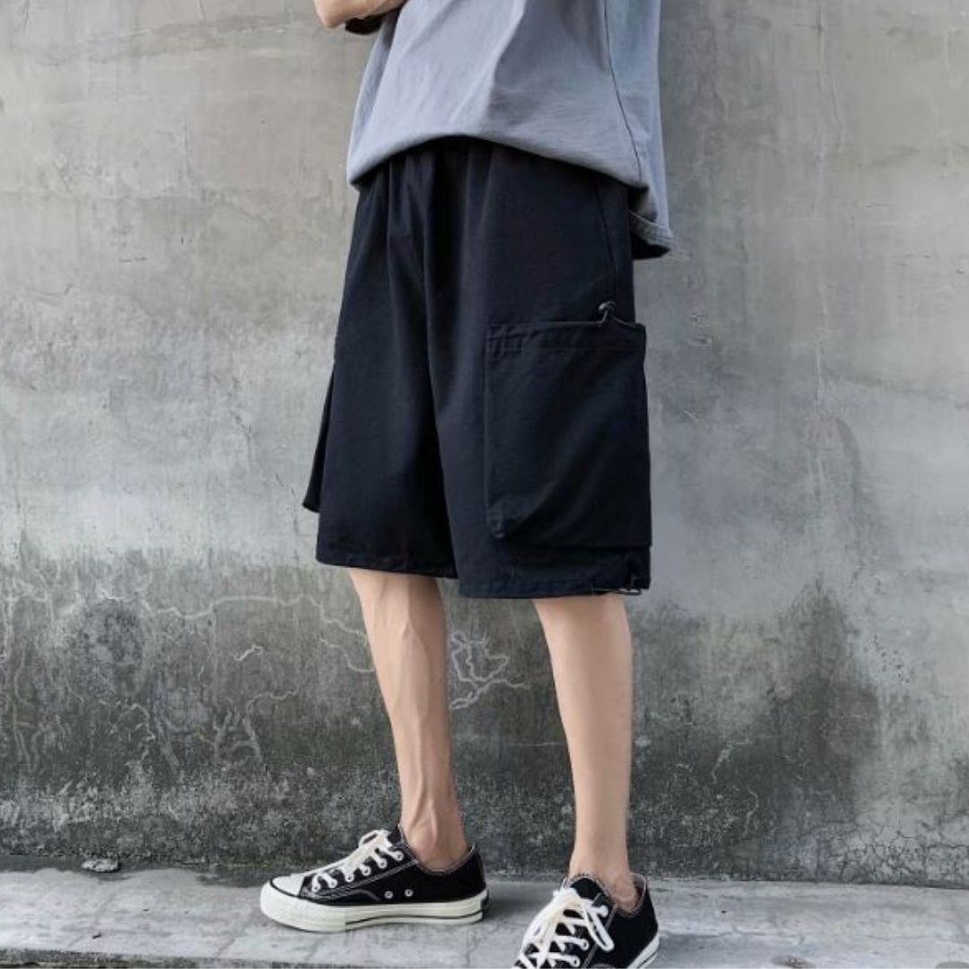 Pocketed Shorts in Black