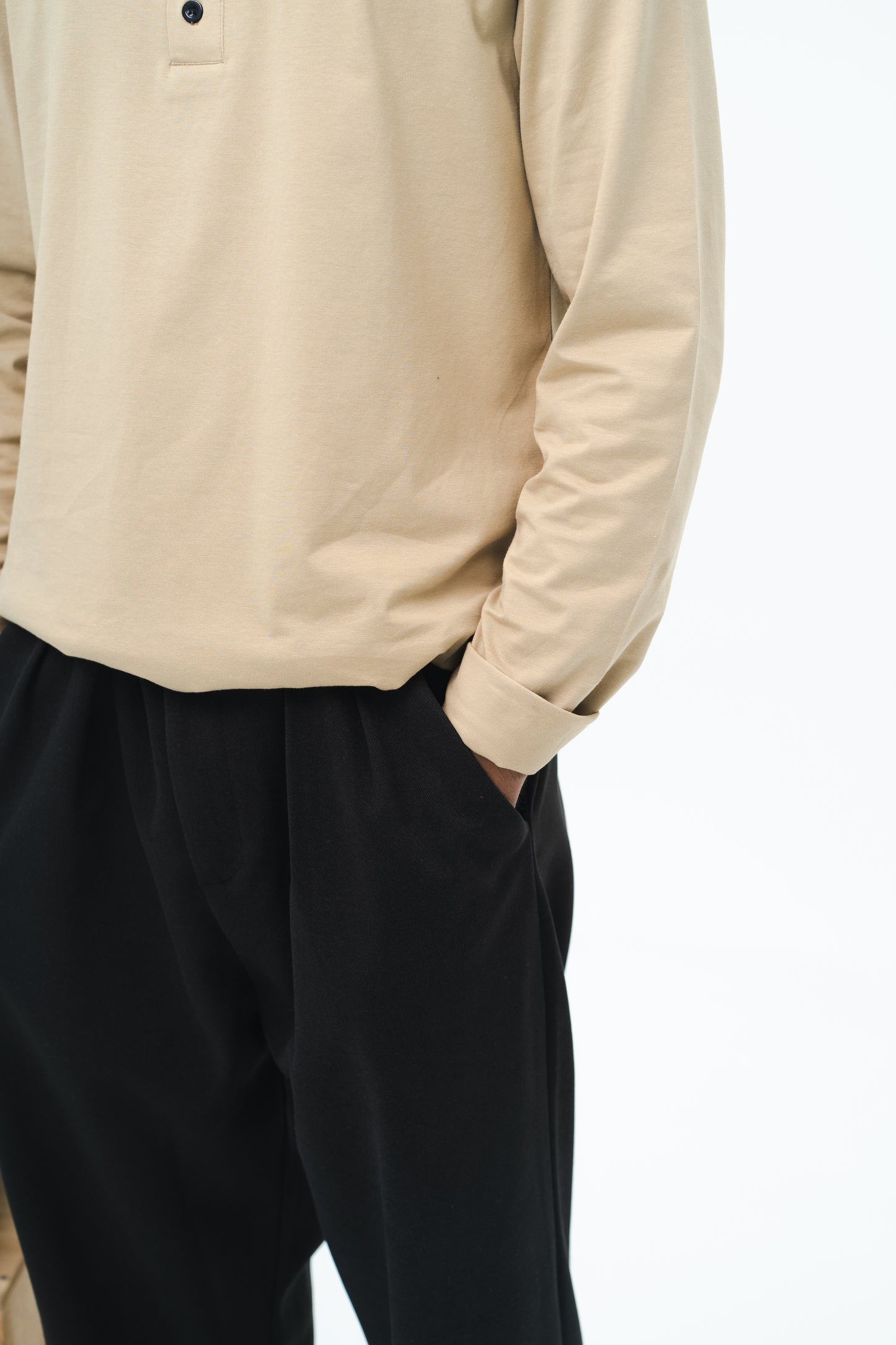 Muzn Men Kurta in Khaki