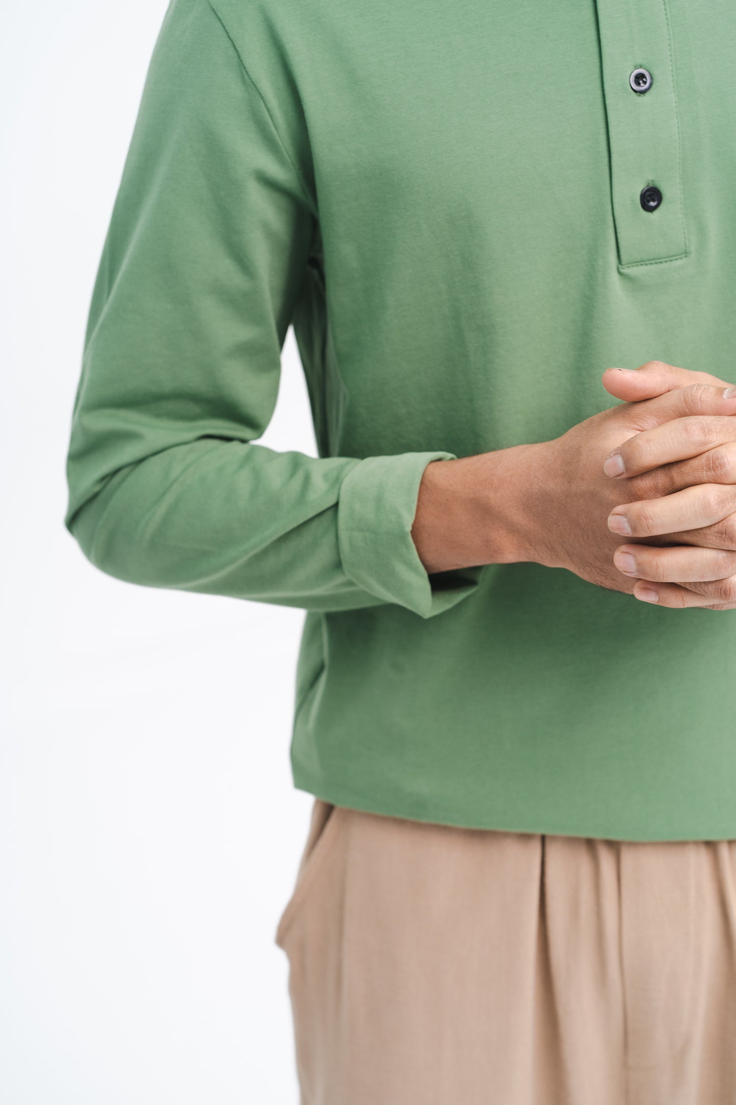Muzn Men Kurta in Pine Green