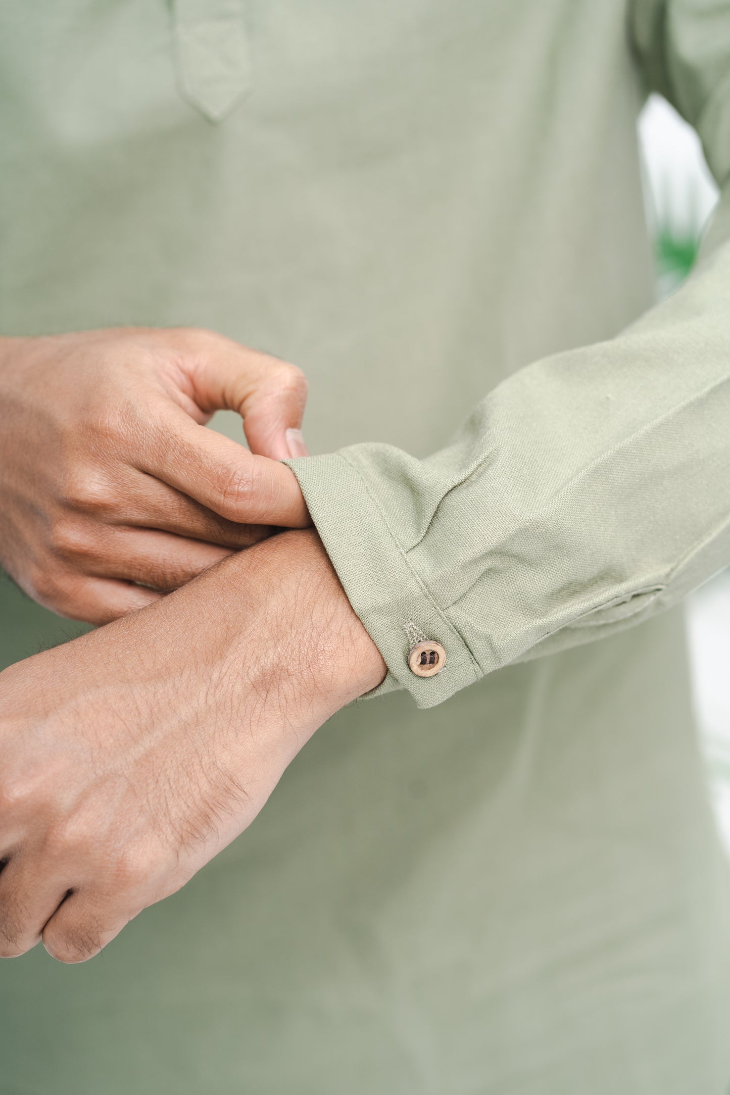 Aswab Men Kurta Shirt in Matcha