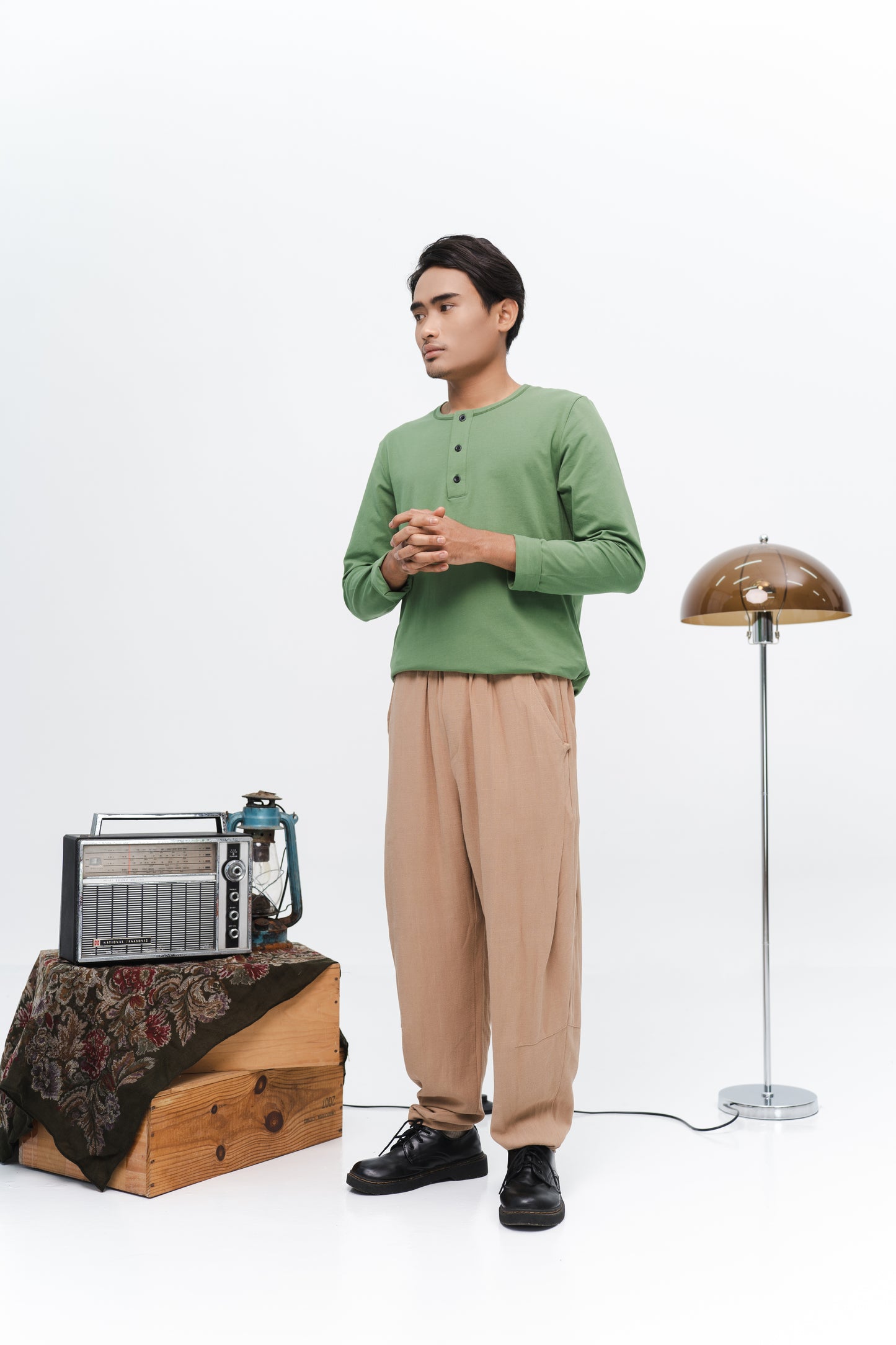 Muzn Men Kurta in Pine Green