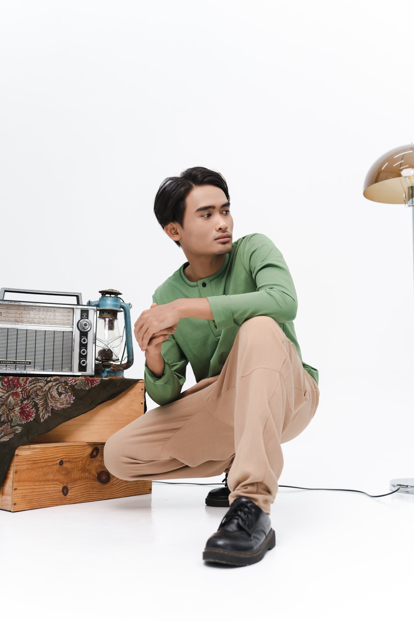 Muzn Men Kurta in Pine Green