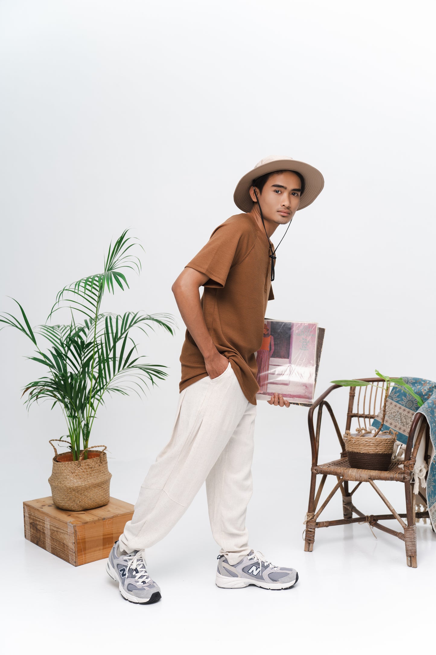 Teruna Waffle Men Collar Shirt in Brown