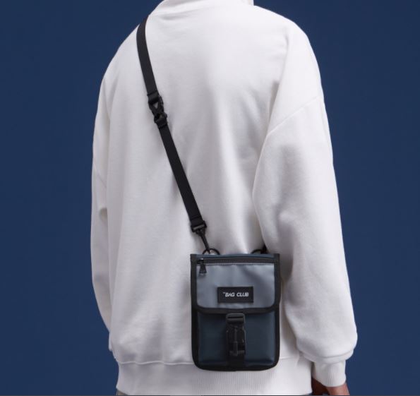 Crossbody Bag in Blue (Pre-Order)