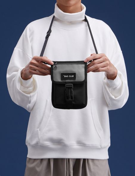 Crossbody Bag in Black (Pre-Order)
