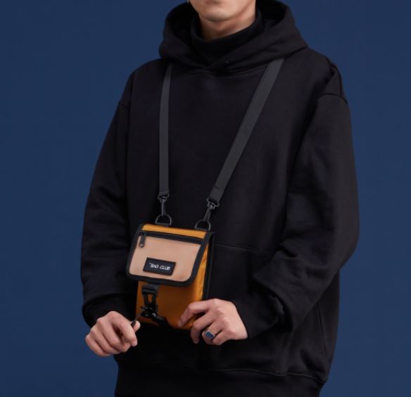 Crossbody Bag in Brown (Pre-Order)