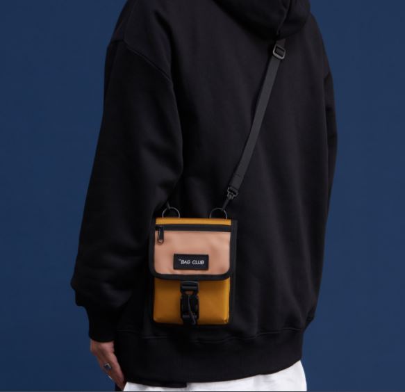 Crossbody Bag in Brown (Pre-Order)