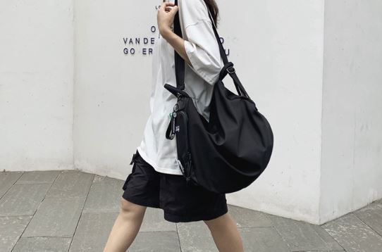 Large Capacity Bag in Black (Pre-Order)