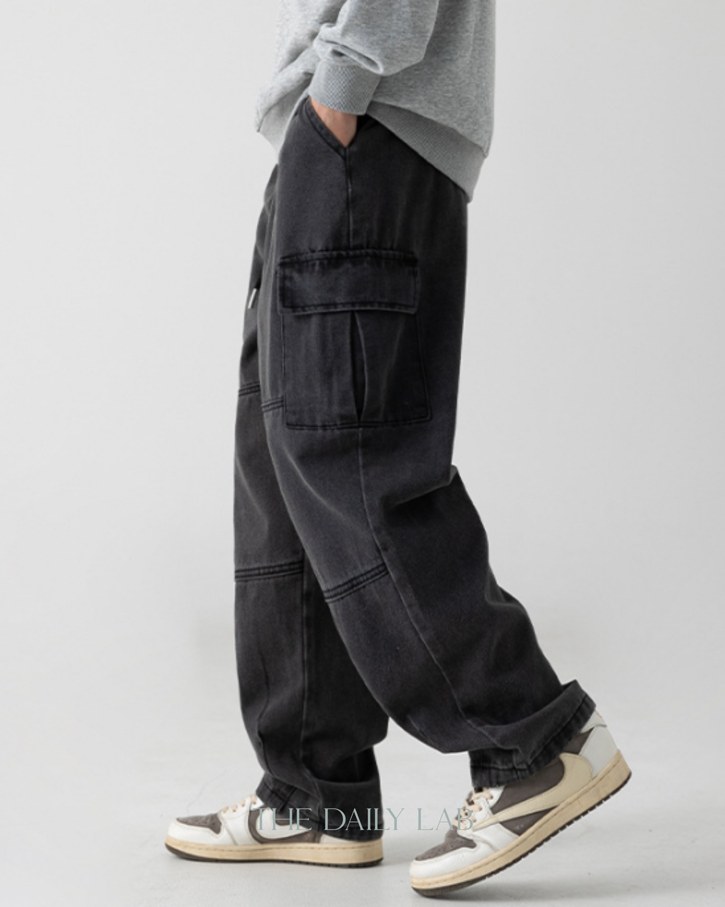 Cargo Pocket Straight-Leg Jeans in Black