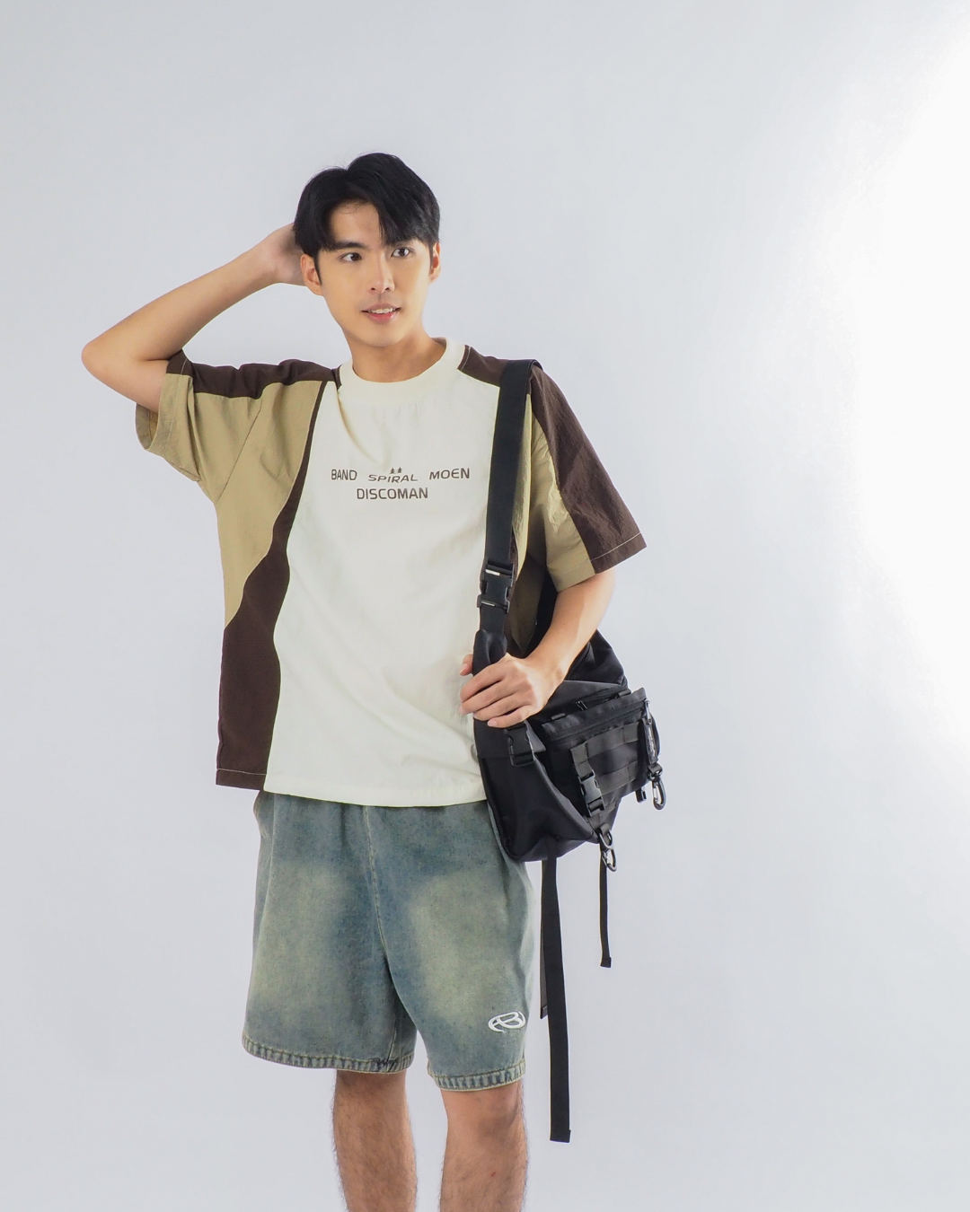 Outdoor Techwear Colorblock T-Shirt in Brown