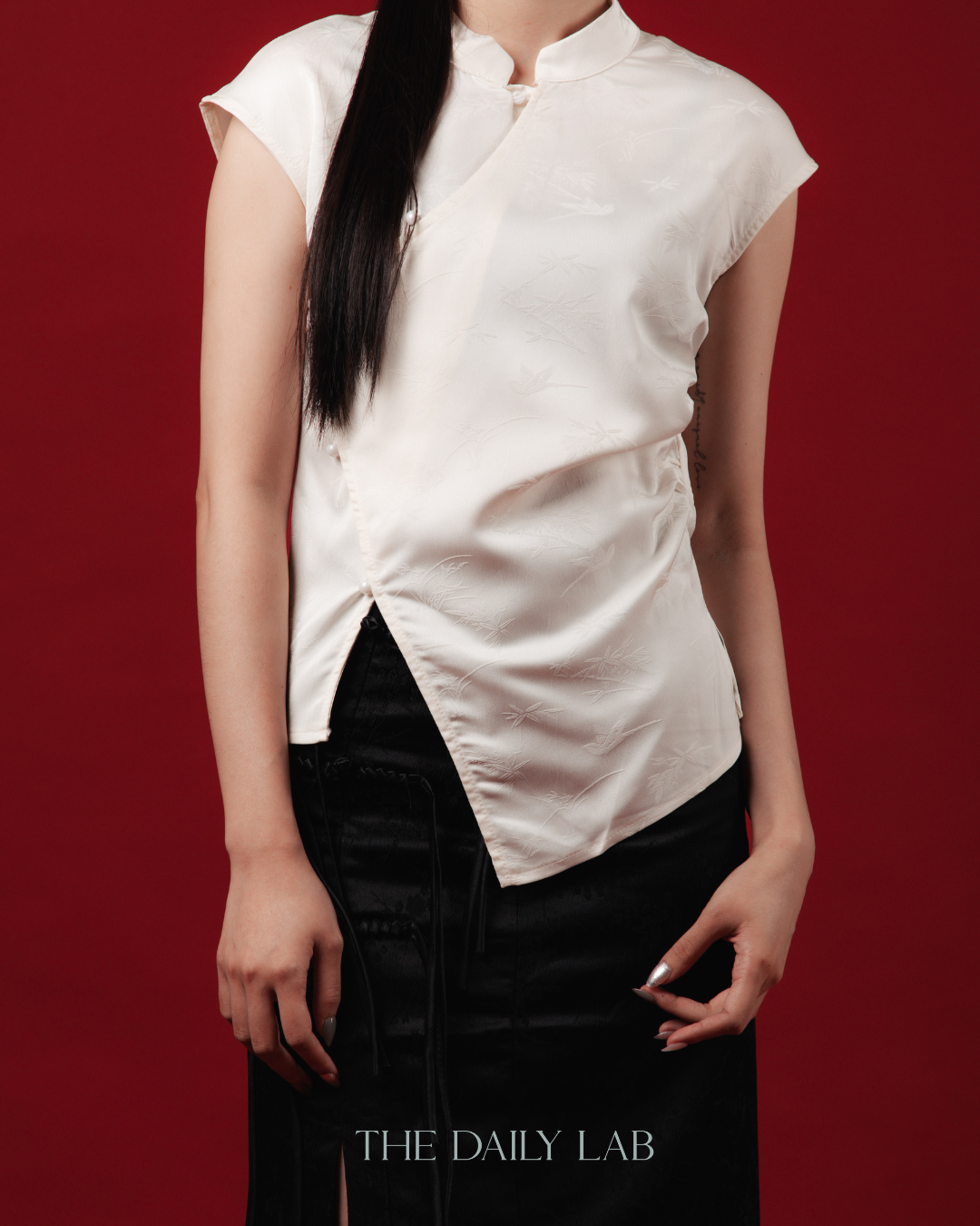 Ivory Line Stand-Collar Qipao Top (In-Stock)