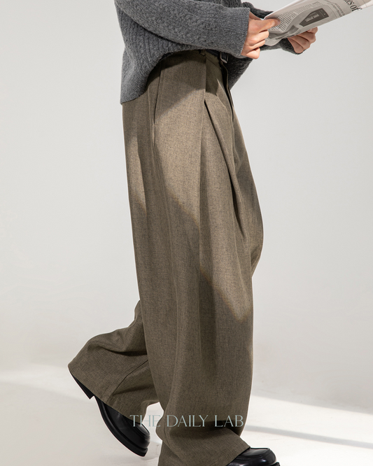 Cross-pleated design drapey casual dress pants In Brown