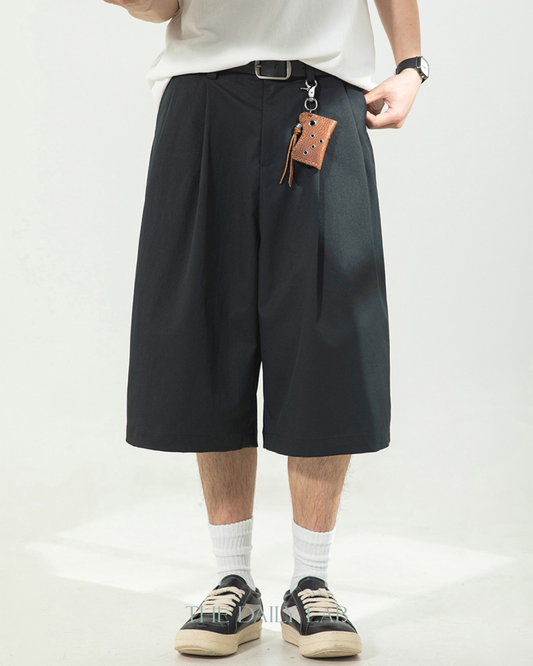 Balance Pleat Shorts in Black