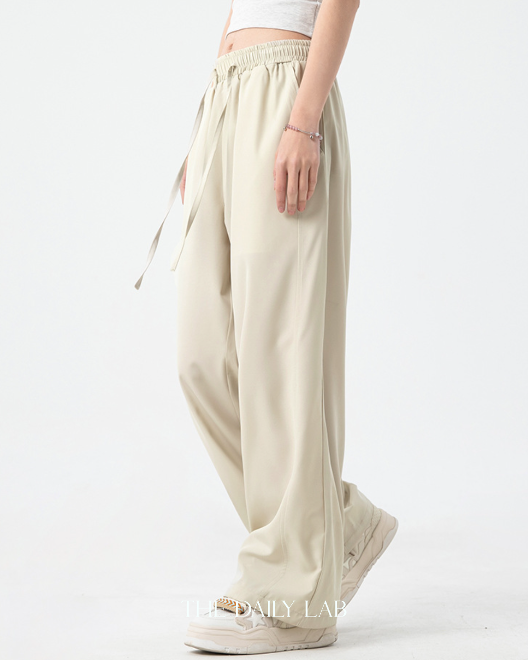 Pocketed Wide Straight Pants in Beige