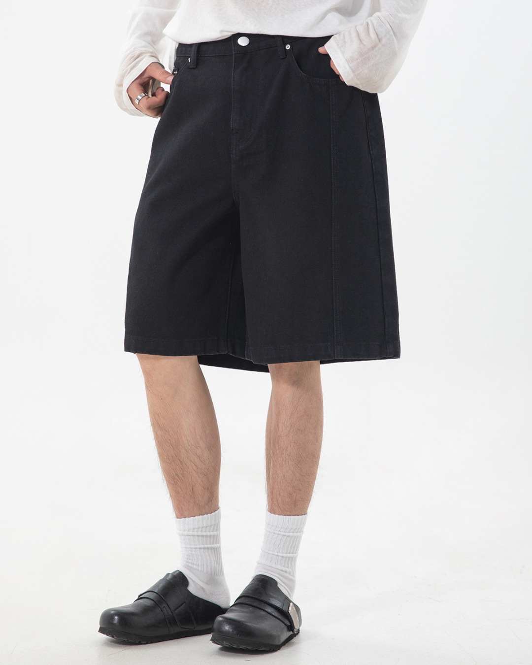 Twill Utility Shorts in Black