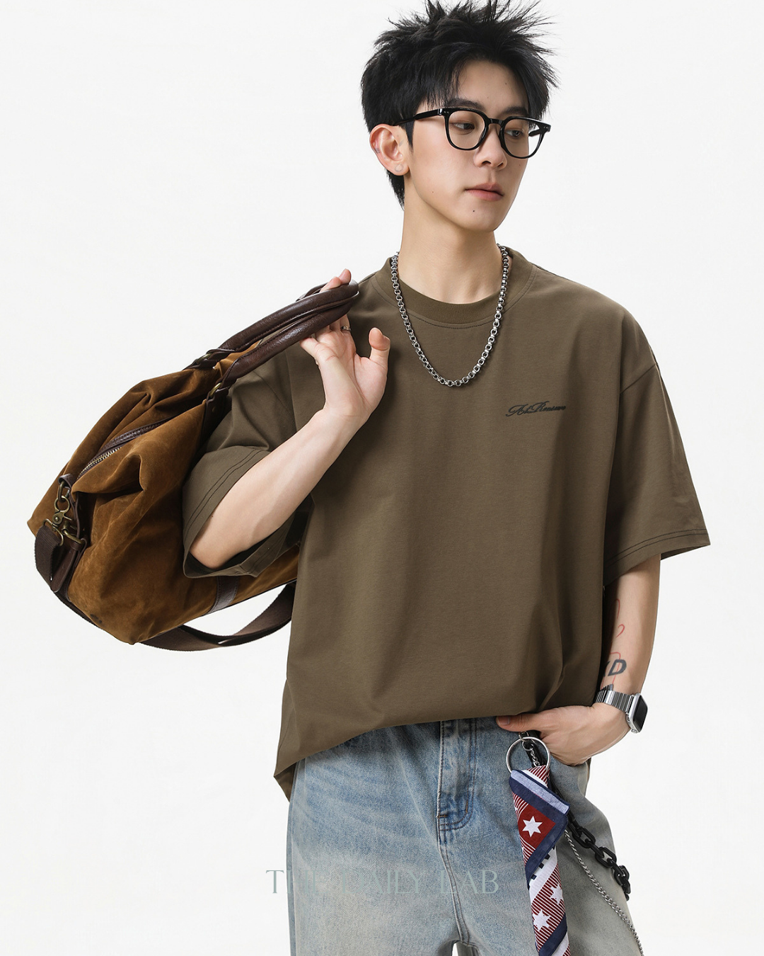 Panel Back Graphic T-Shirt in Brown
