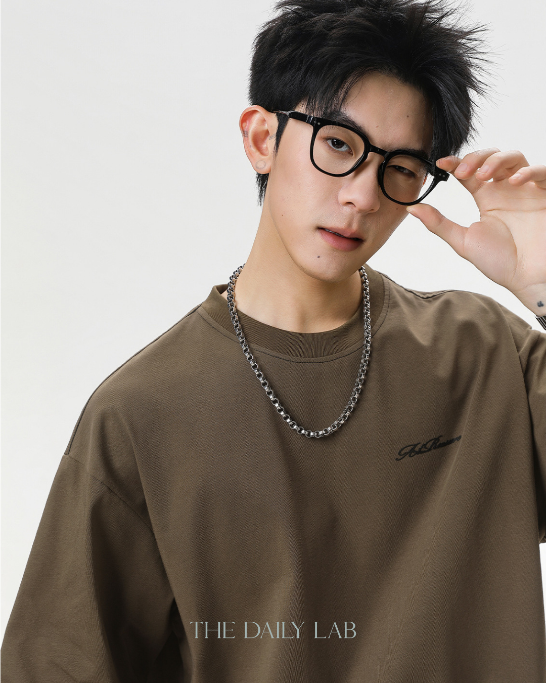 Panel Back Graphic T-Shirt in Brown