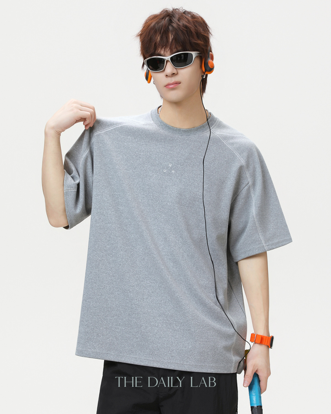 Sporty Colorblock Graphic Tee in Grey
