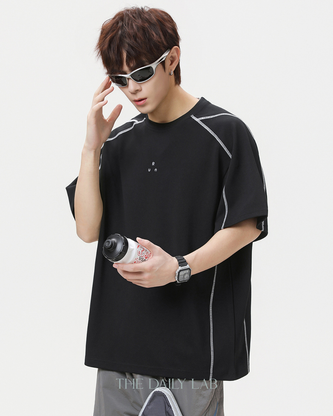 Sporty Colorblock Graphic Tee in Black