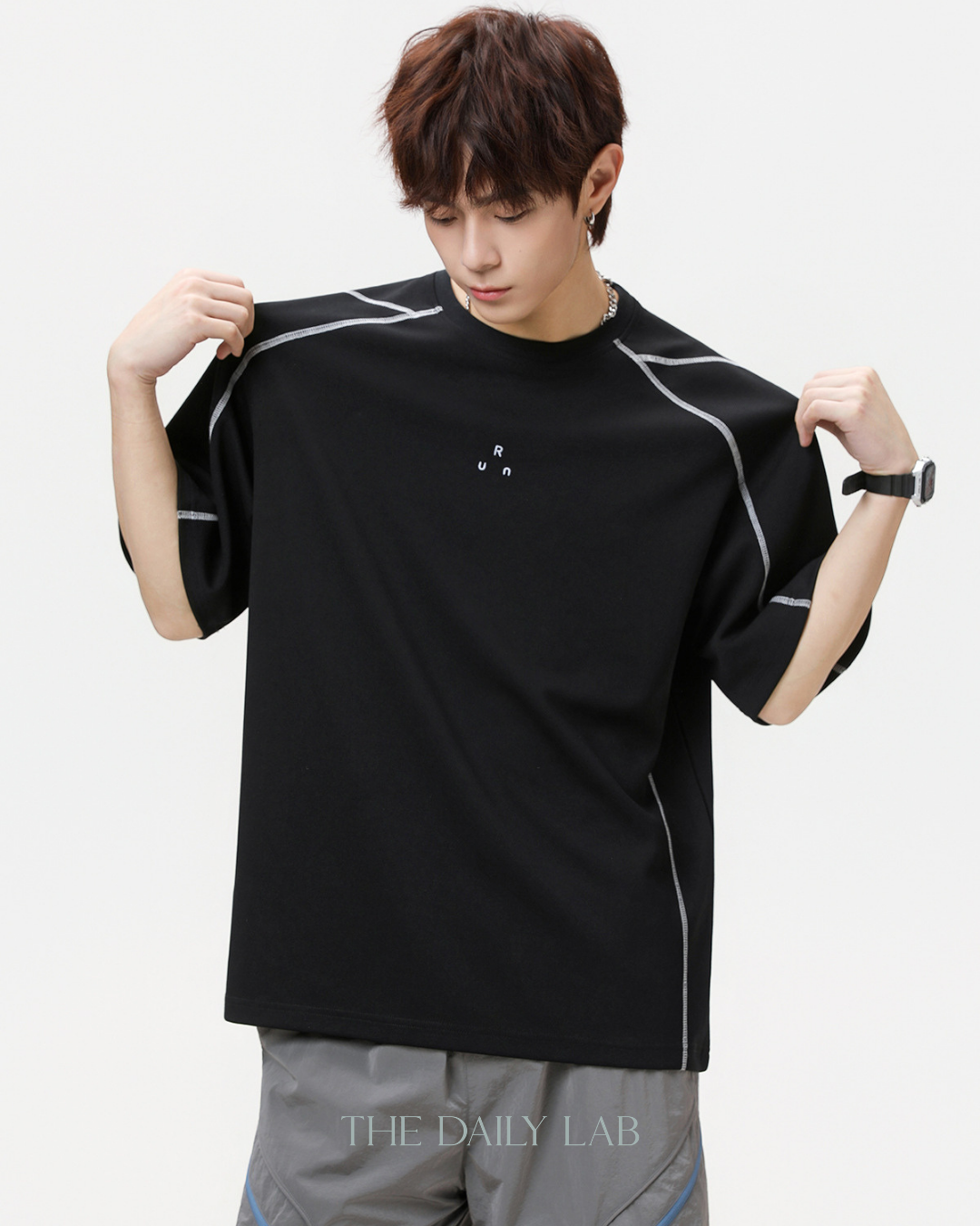 Sporty Colorblock Graphic Tee in Black
