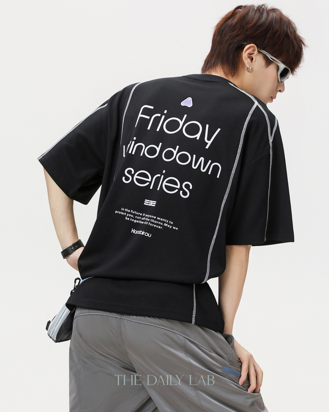 Sporty Colorblock Graphic Tee in Black