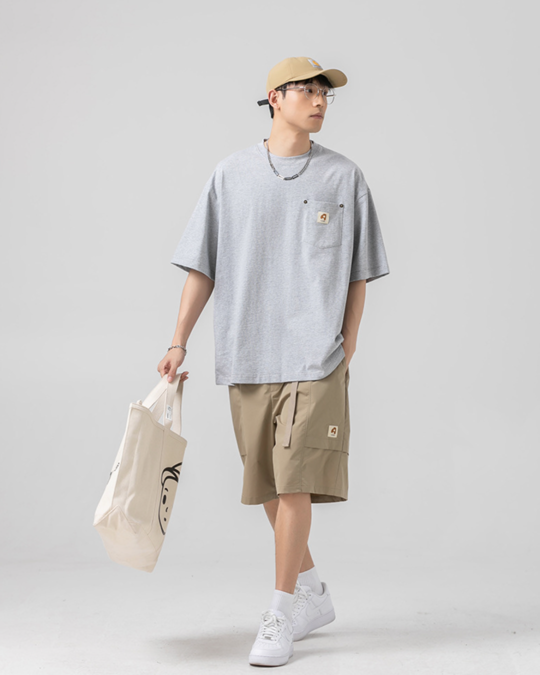 Pocketed Oversized Vintage Tee in Grey