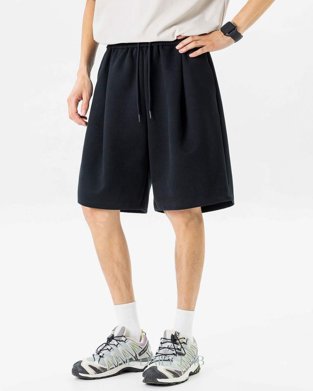 Clean Fit Straight Shorts in Black