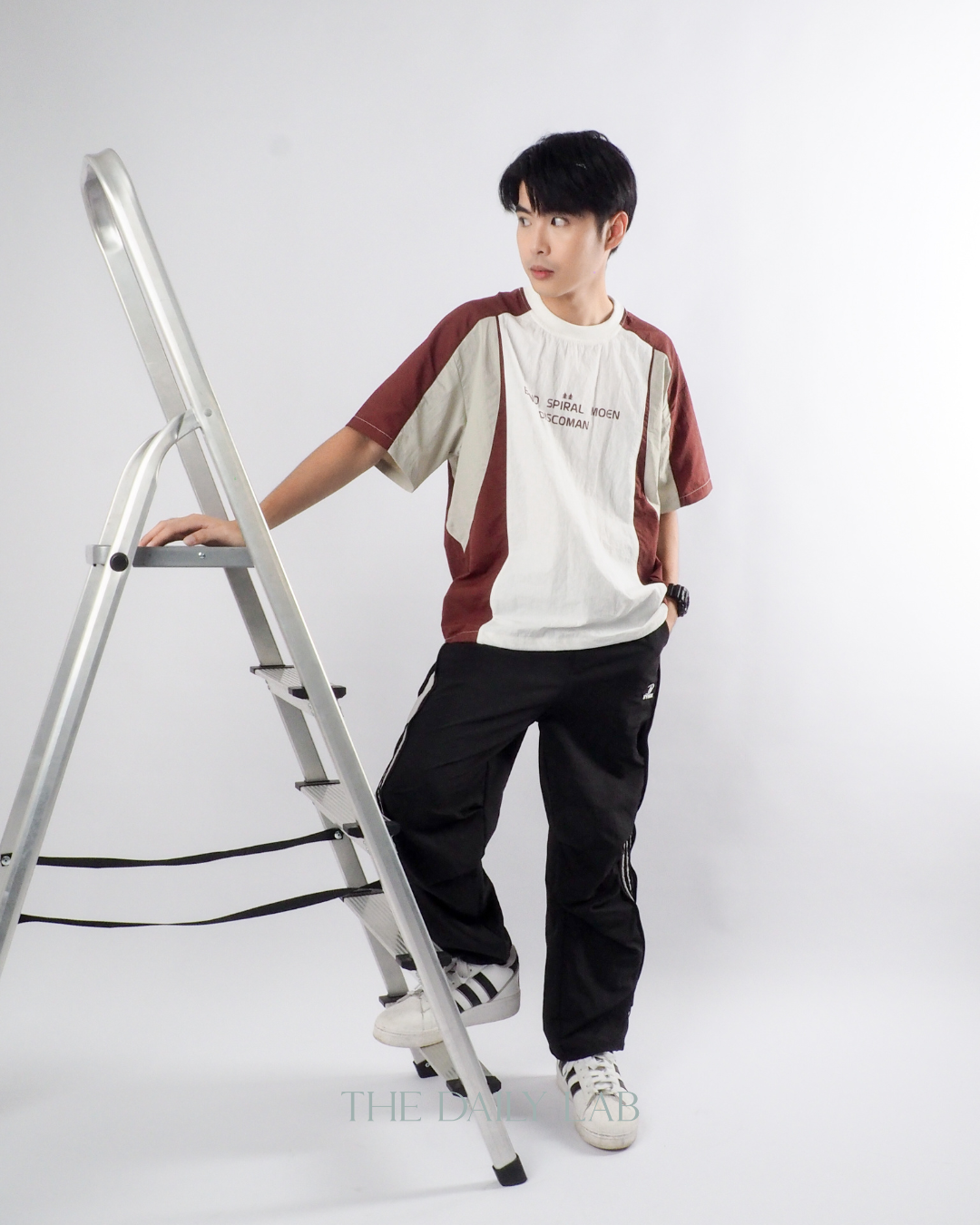 Outdoor Techwear Colorblock T-Shirt in Red