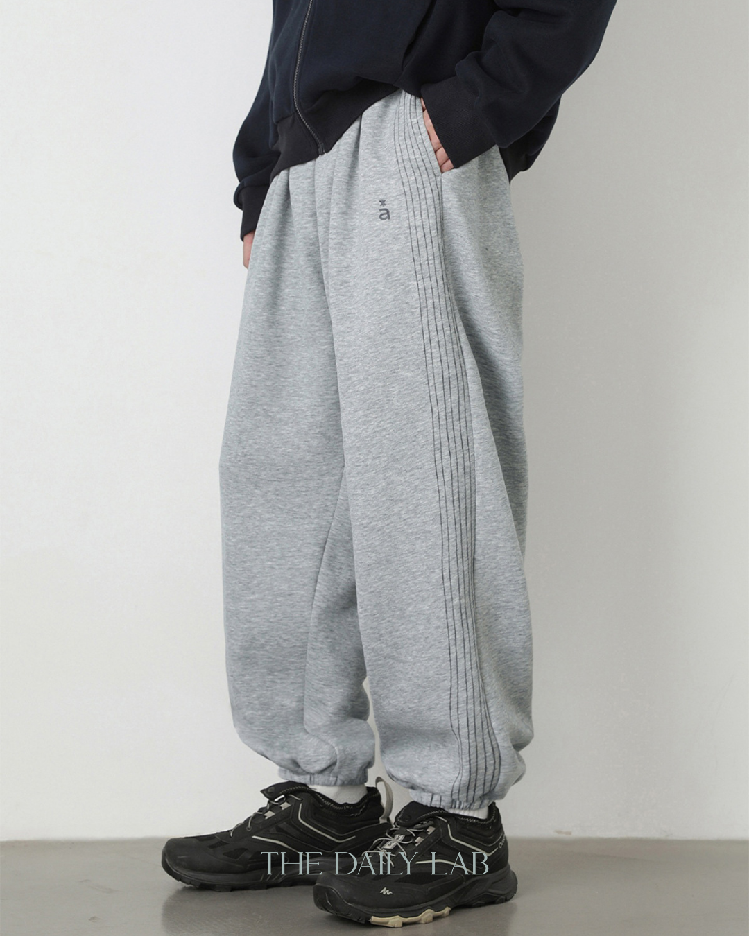 Track Outline Pants in Light Grey