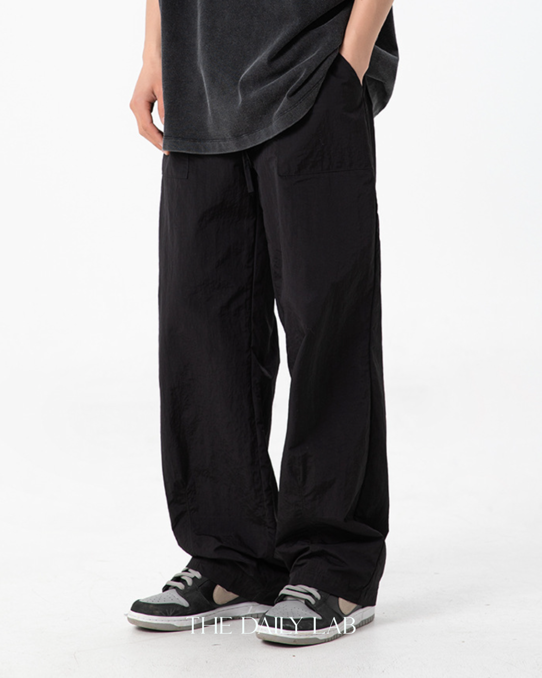 Pocketed Cargo Straight Pants in Black