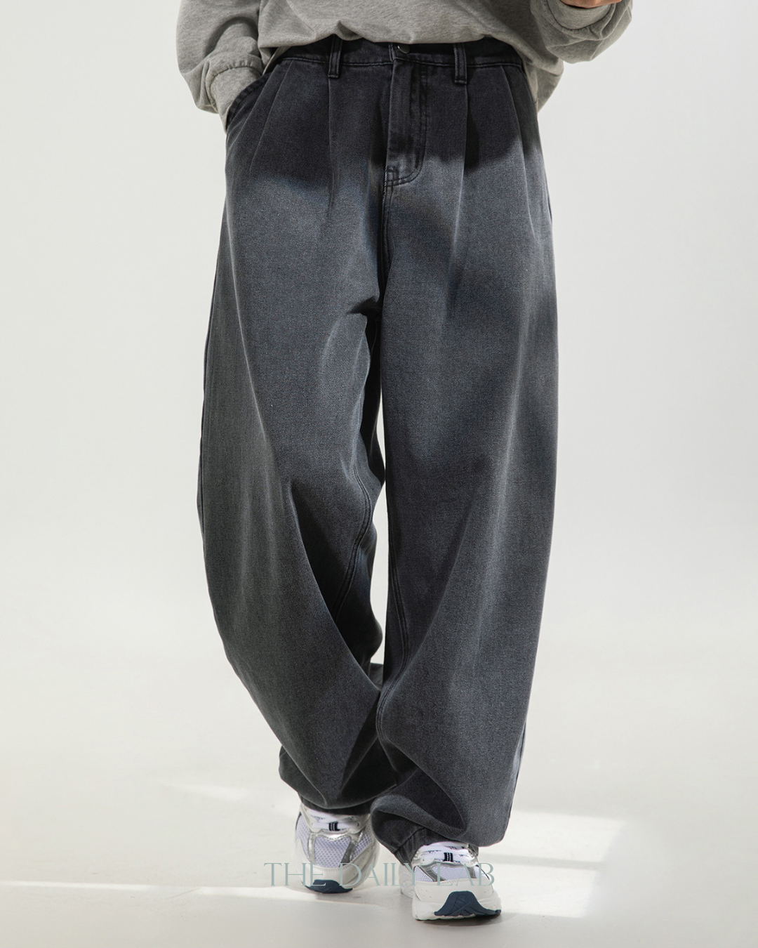 Vintage Fade Baggy Denim in Grey