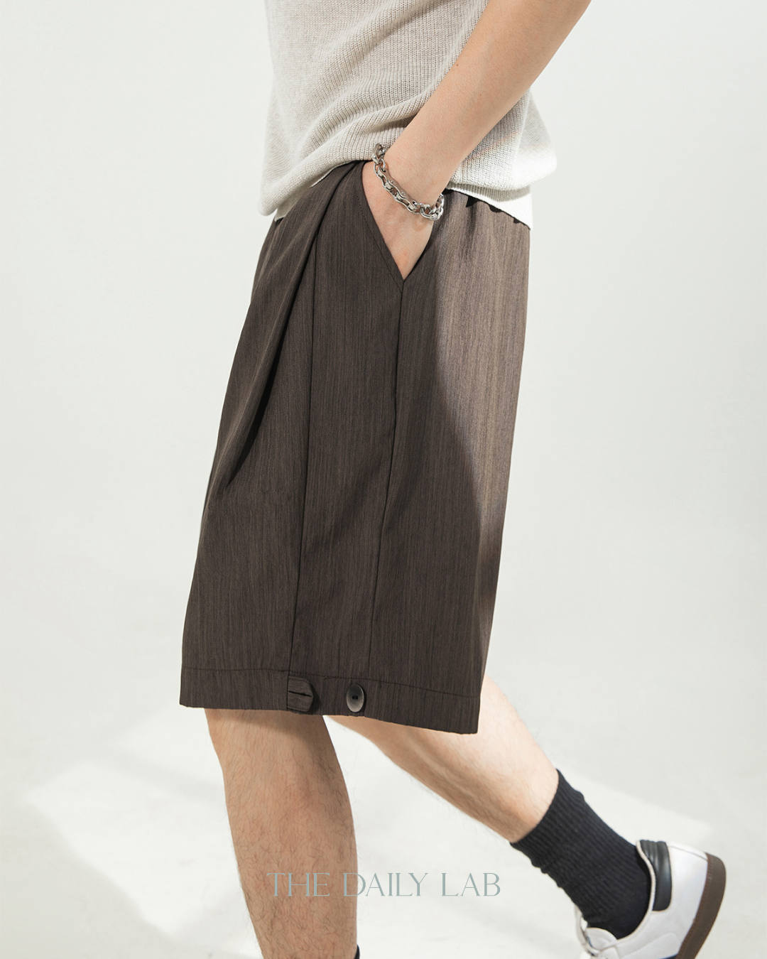 Studio Pleat Shorts in Brown