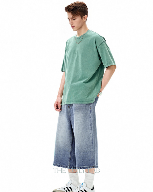 Distressed Cropped Denim Pants in Light Blue