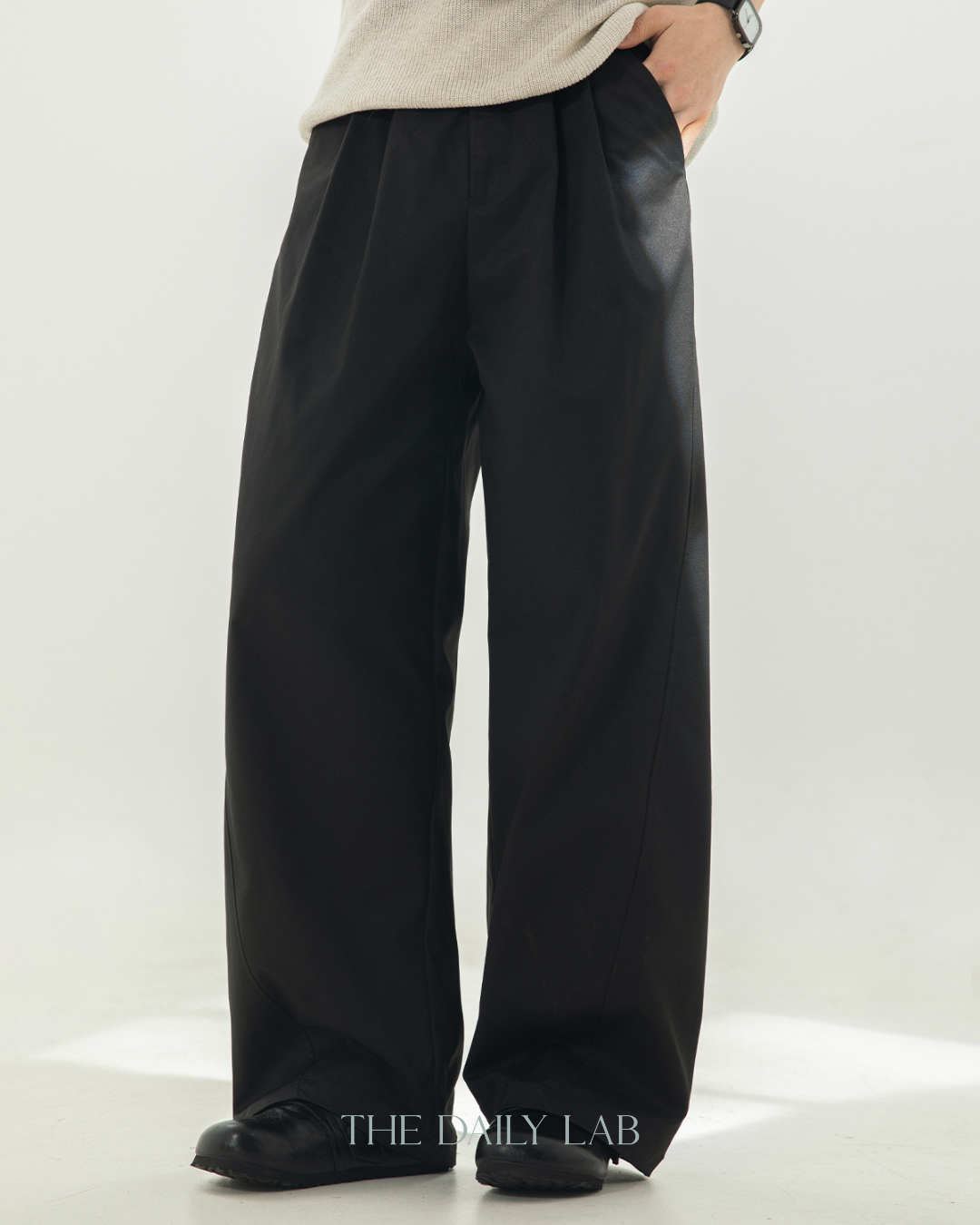 Division Pleat Long Pants in Black