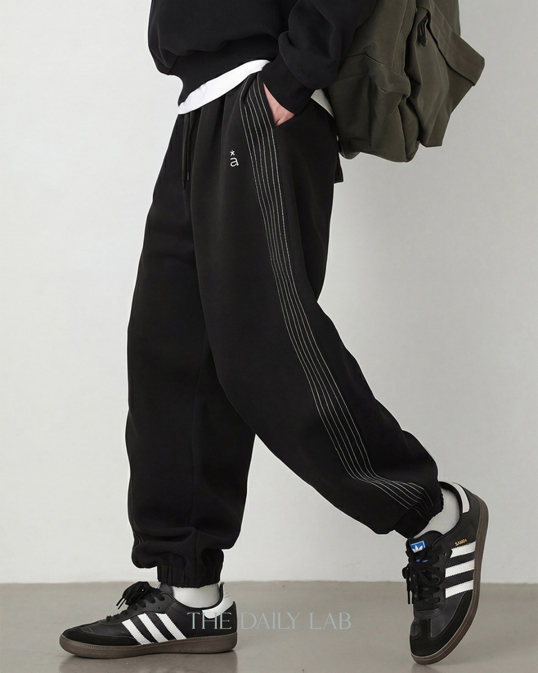 Track Outline Pants in Black