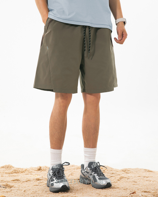 Aero Mesh Shorts in Green