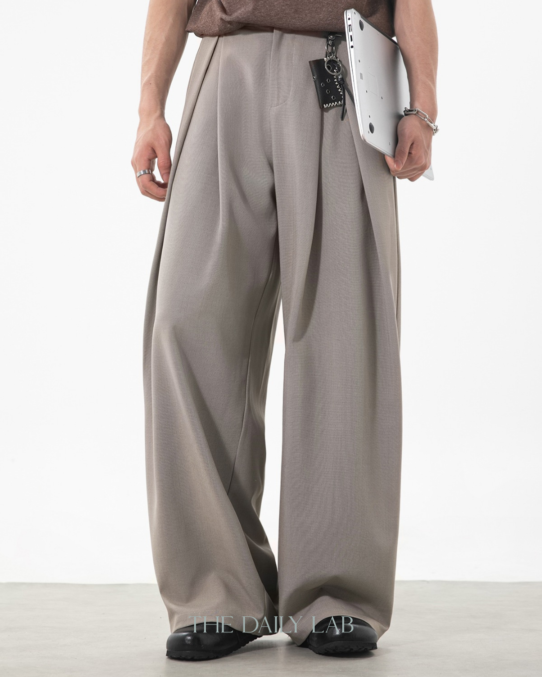 Jaquard Flowy Loose Pants in Brown
