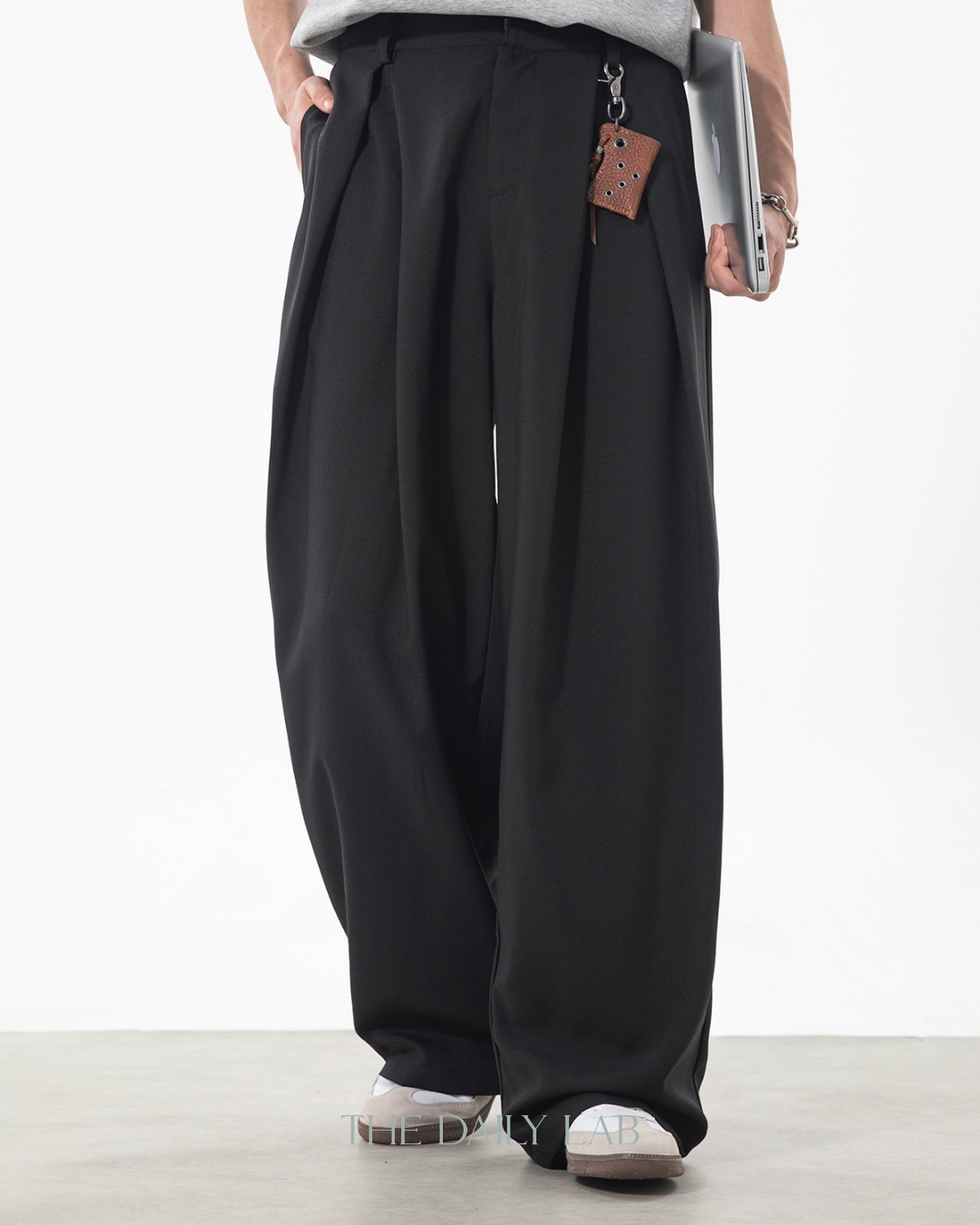 Jaquard Flowy Loose Pants in Black
