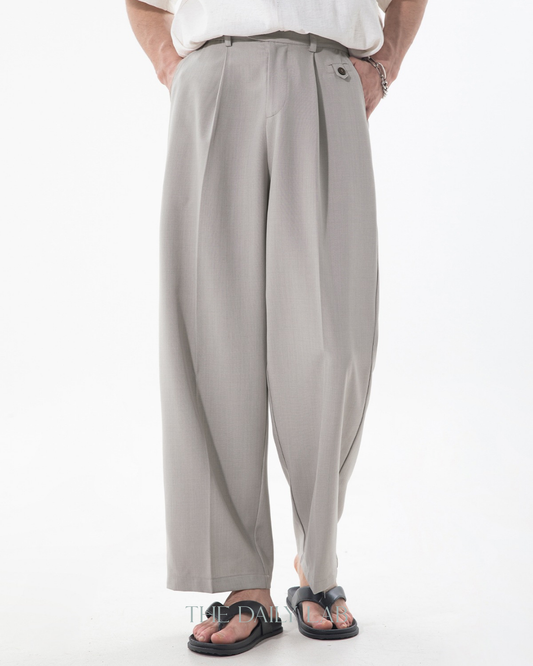 Old Money Pleated Trousers in Beige
