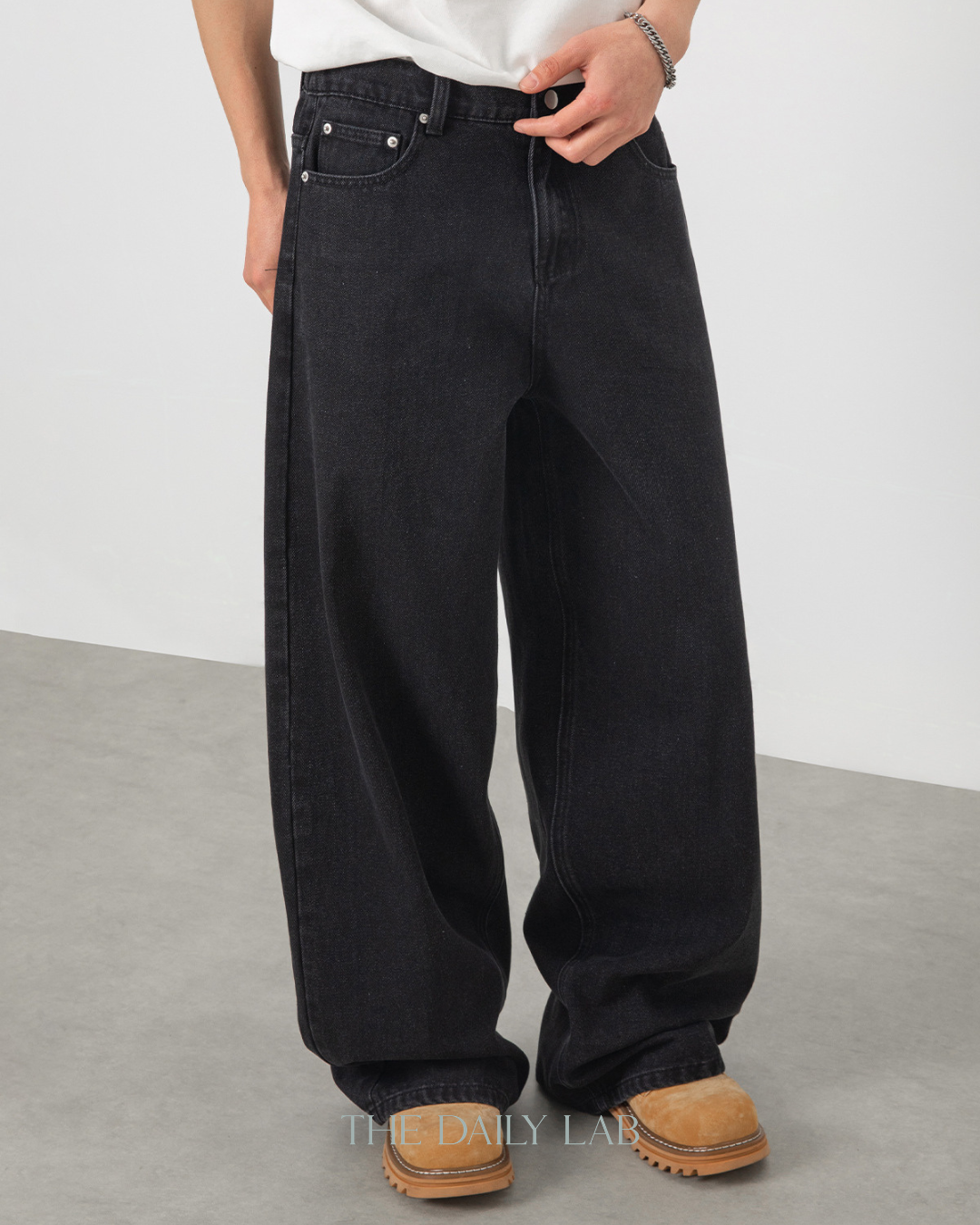 Fade Street Denim Pants in Black