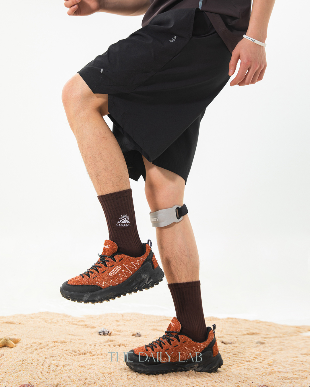 Aero Utility Shorts in Black