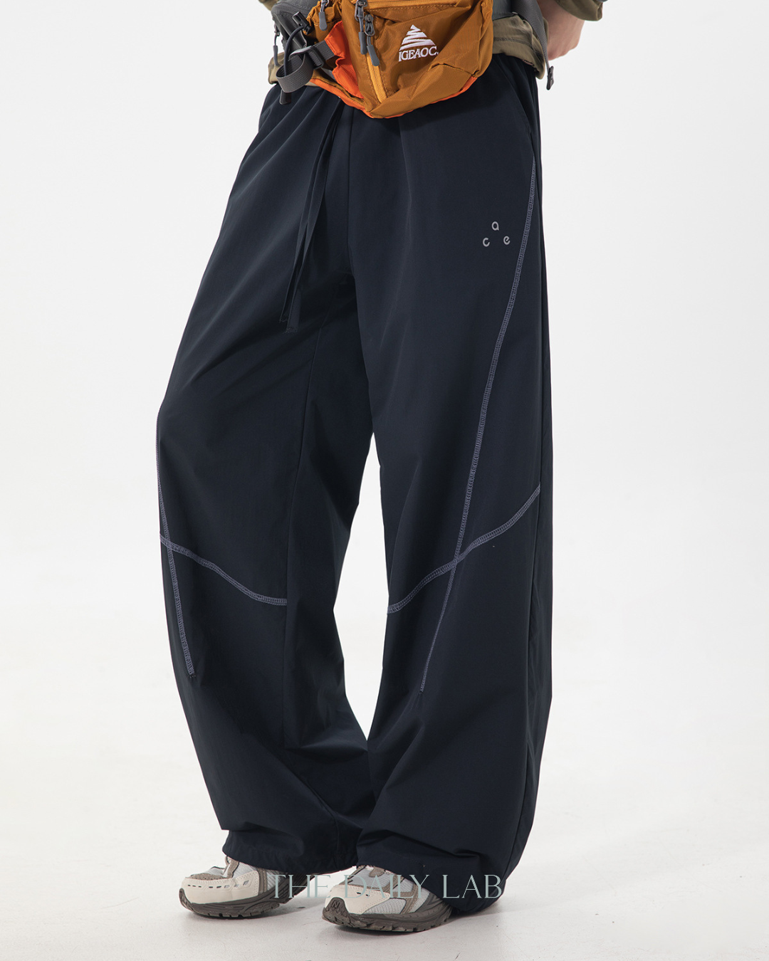 Cargo Outline Trousers in Black