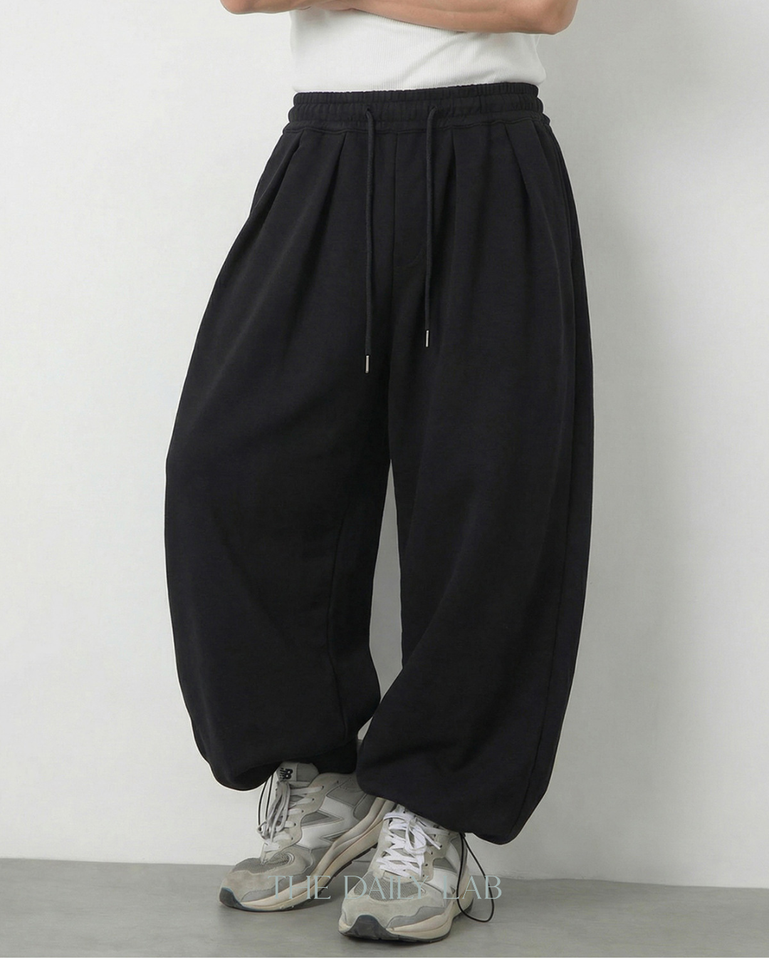 Core Baggy Trousers in Black