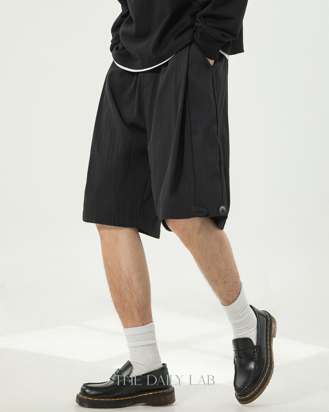 Studio Pleat Shorts in Black