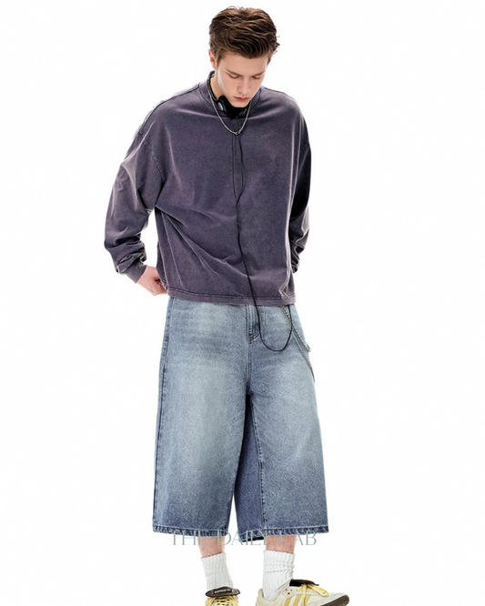 Distressed Cropped Denim Pants in Light Blue